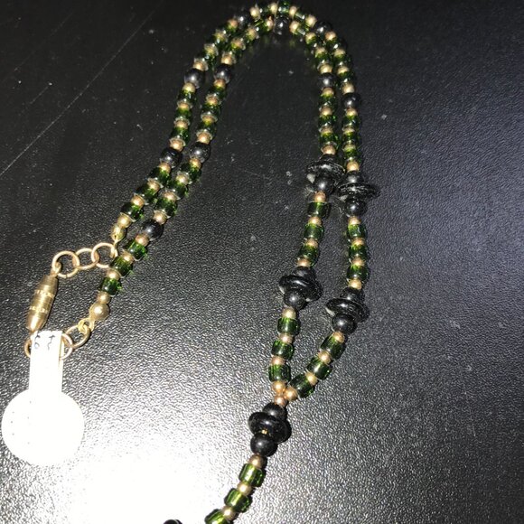 14 1/2" long Green and gold with Obsidian Y Necklace - Picture 4 of 6